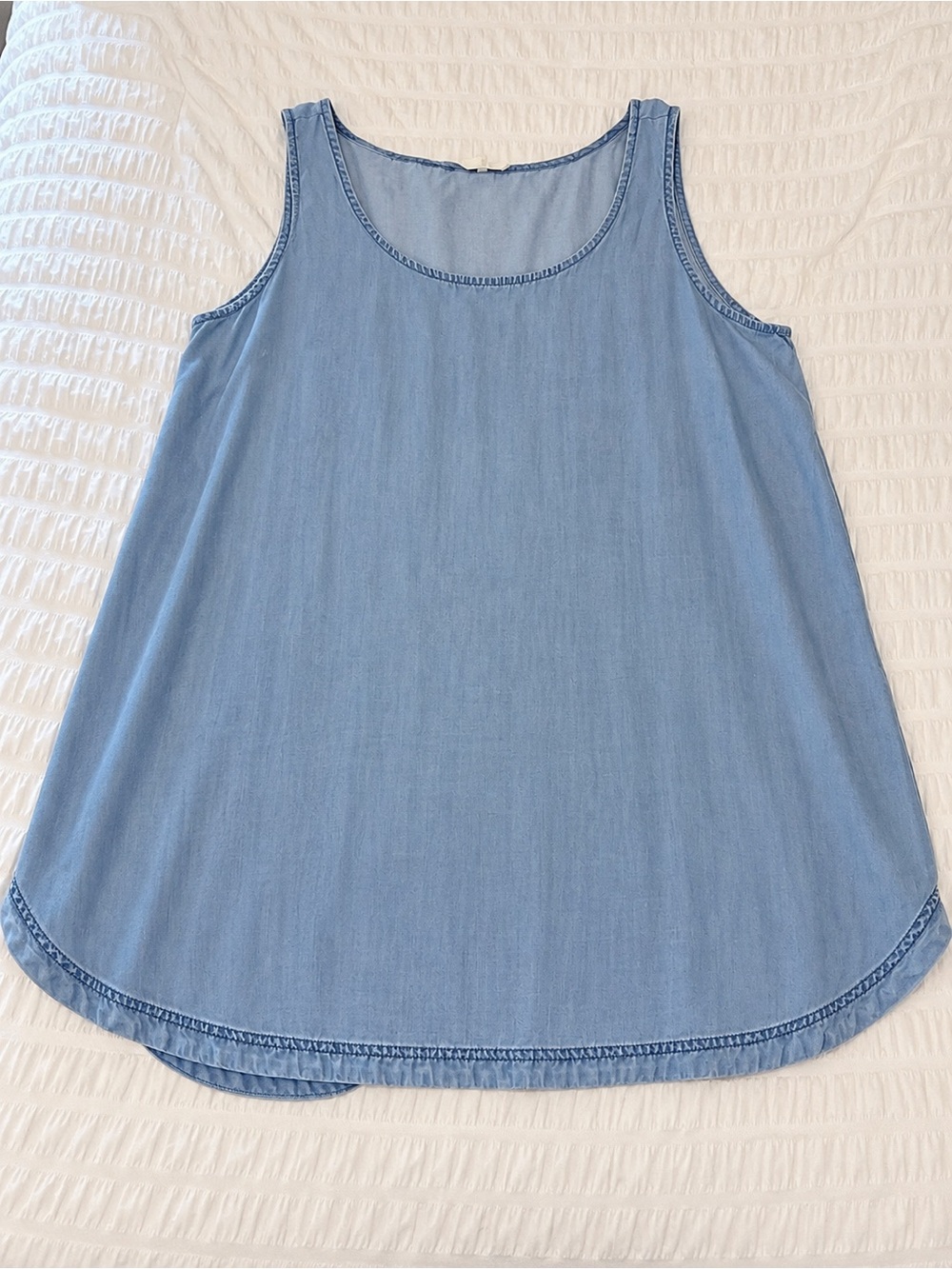 Women’s light sleeveless dress/tunic